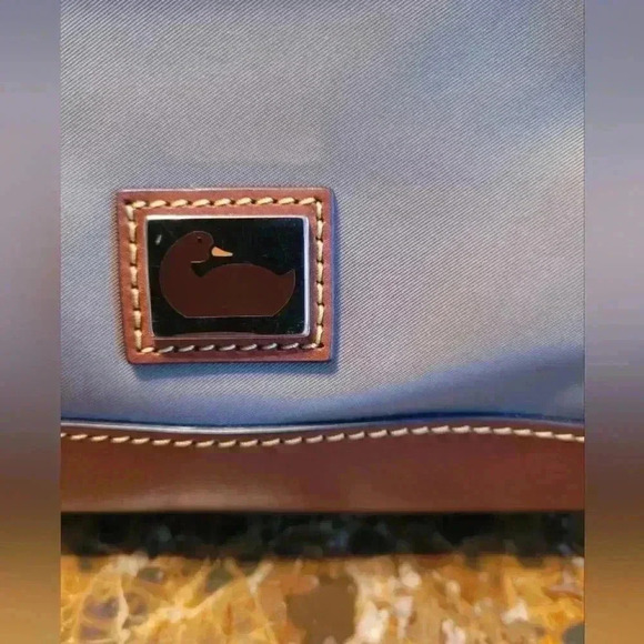 Dooney & Bourke shoulder bag - Picture 10 of 12